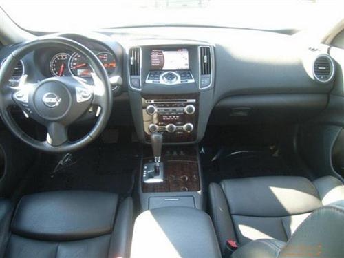 Nissan Maxima 2010 photo 4