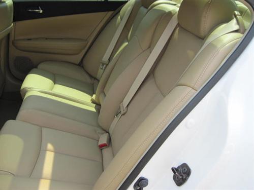 Nissan Maxima 2010 photo 1