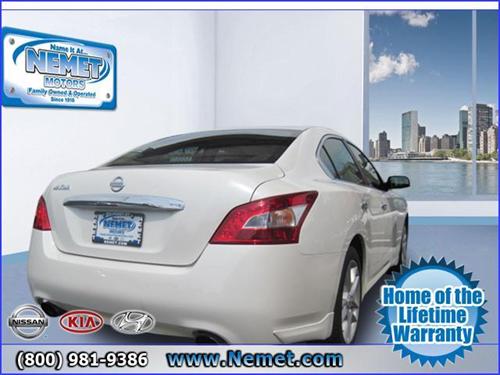 Nissan Maxima 2010 photo 2