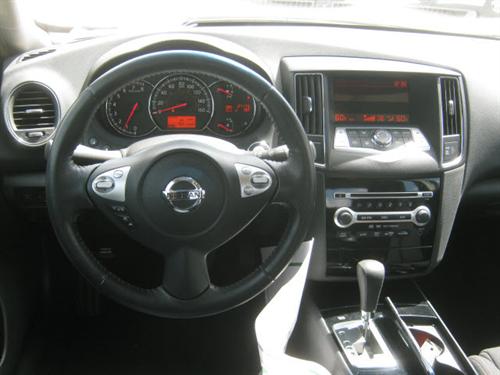 Nissan Maxima 2010 photo 4