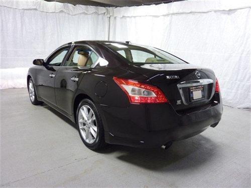 Nissan Maxima 2010 photo 1