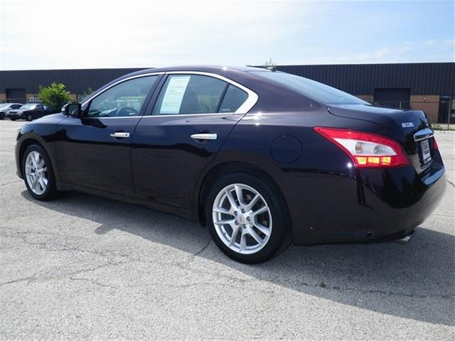 Nissan Maxima 2010 photo 4