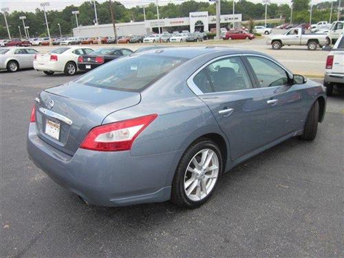 Nissan Maxima 2010 photo 2
