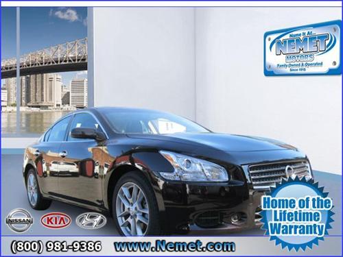 Nissan Maxima 2010 photo 2