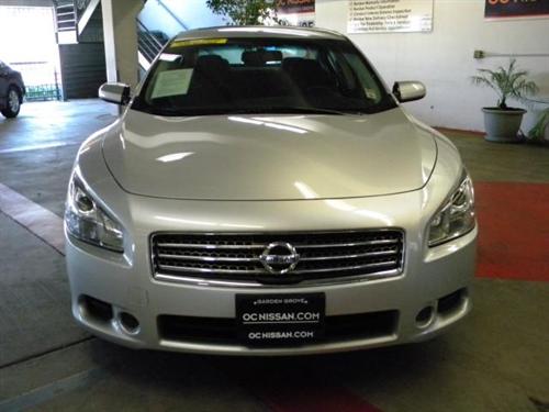 Nissan Maxima 2010 photo 1