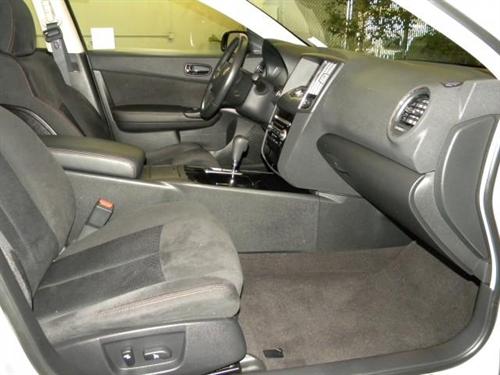 Nissan Maxima 2010 photo 4