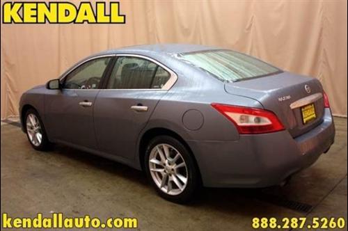 Nissan Maxima 2010 photo 1