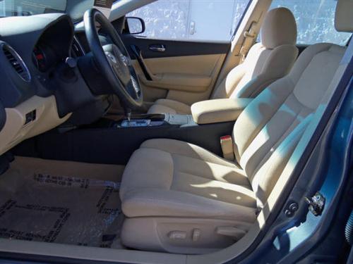 Nissan Maxima 2010 photo 2