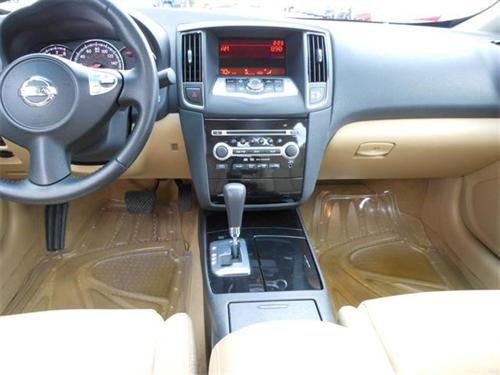Nissan Maxima 2010 photo 5