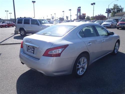 Nissan Maxima 2010 photo 2