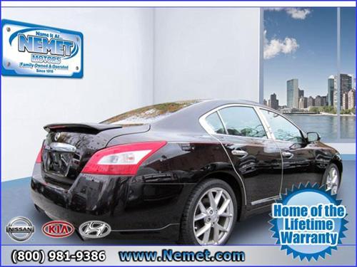 Nissan Maxima 2010 photo 2