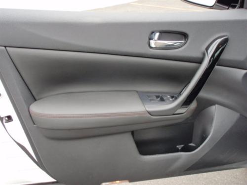 Nissan Maxima 2010 photo 2