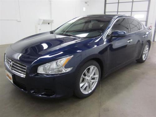 Nissan Maxima 2010 photo 1
