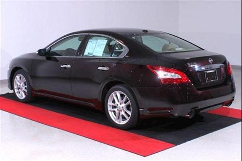 Nissan Maxima 2010 photo 2