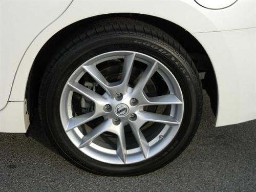 Nissan Maxima 2010 photo 1