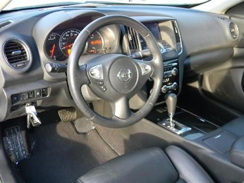 Nissan Maxima 2010 photo 2