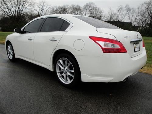 Nissan Maxima 2010 photo 1