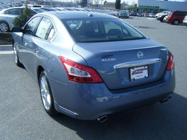 Nissan Maxima 2011 photo 4