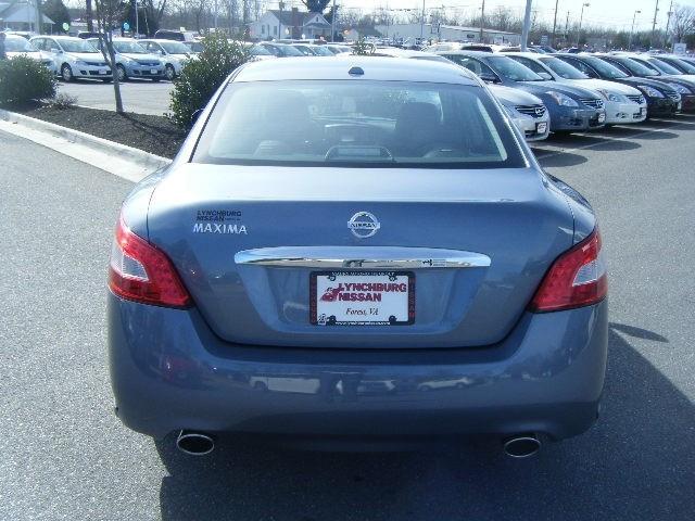 Nissan Maxima 2011 photo 5