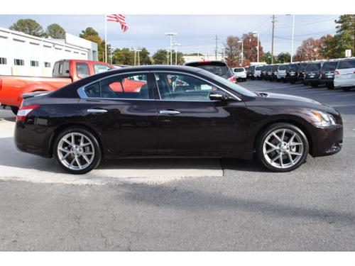 Nissan Maxima 2011 photo 1