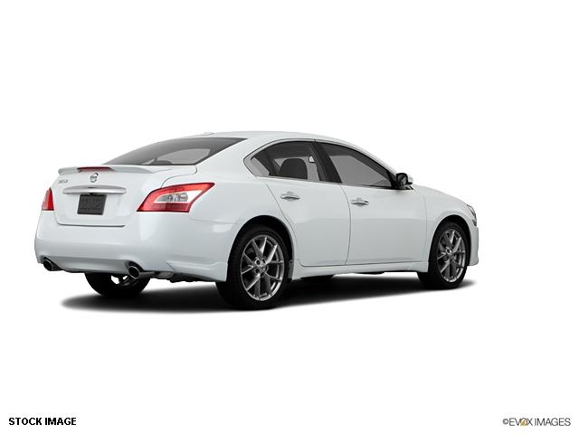Nissan Maxima 2011 photo 4