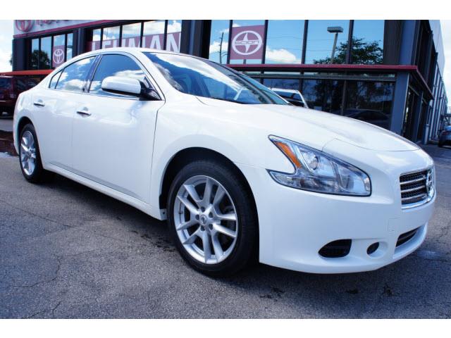 Nissan Maxima Supercab 139 XLT 4WD Sedan