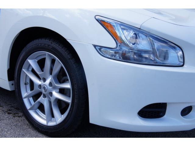 Nissan Maxima 2011 photo 4