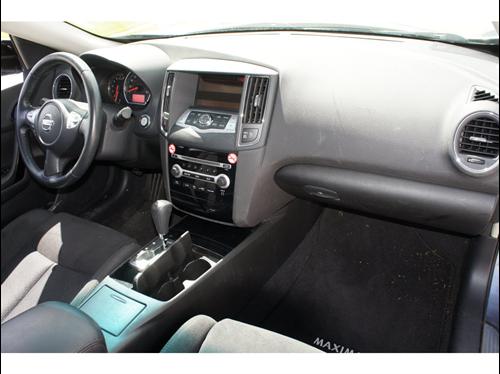 Nissan Maxima 2011 photo 1