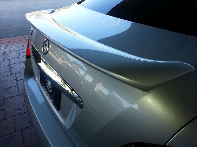 Nissan Maxima 2011 photo 1