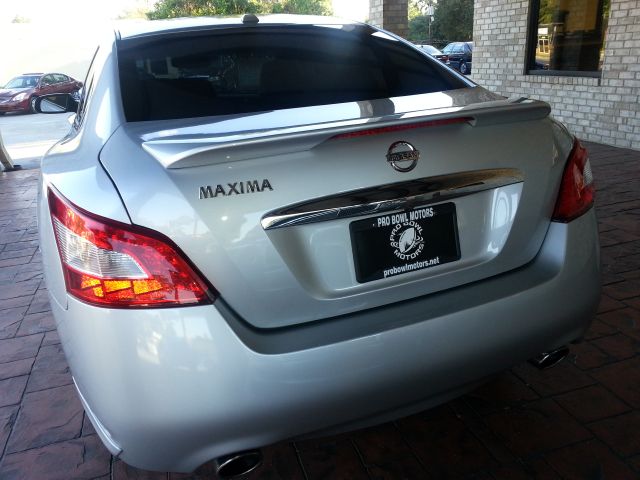 Nissan Maxima 2011 photo 2