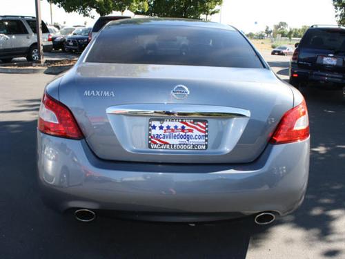 Nissan Maxima 2011 photo 1