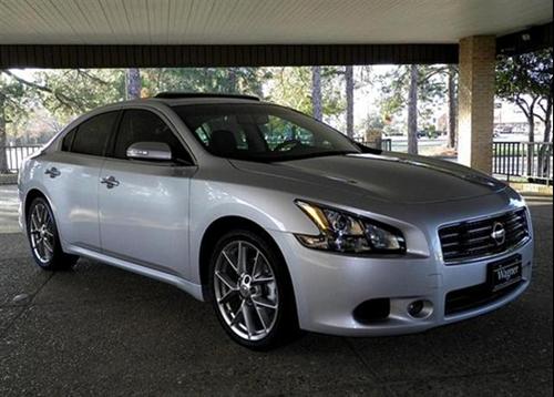 Nissan Maxima 2011 photo 2