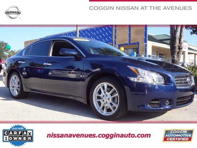 Nissan Maxima Supercab 139 XLT 4WD Sedan