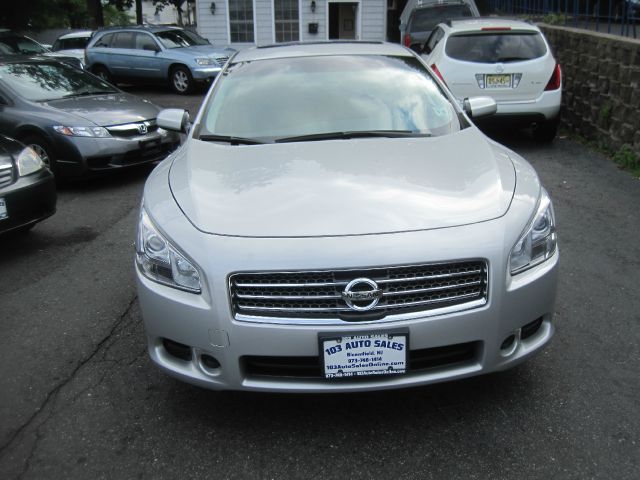 Nissan Maxima 2011 photo 2