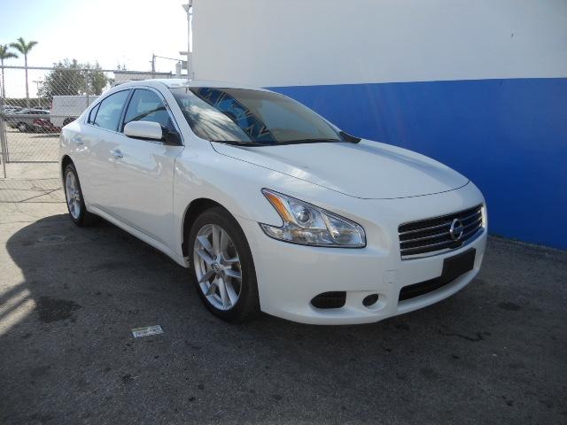 Nissan Maxima Supercab 139 XLT 4WD Sedan