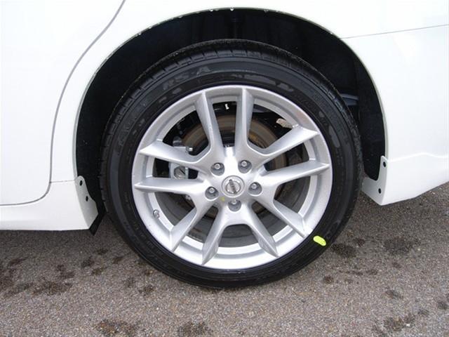 Nissan Maxima 2011 photo 5