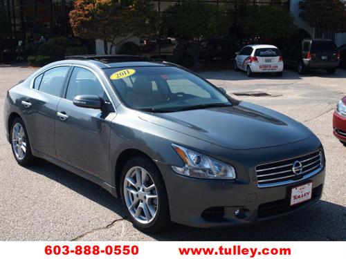 Nissan Maxima 2011 photo 1