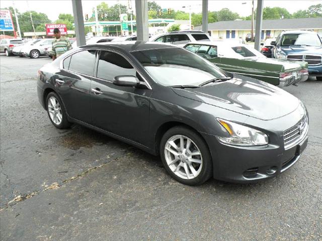 Nissan Maxima 2011 photo 1