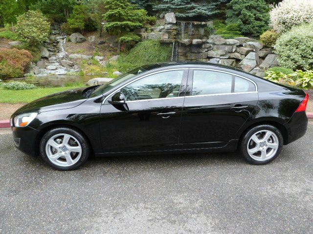 Nissan Maxima 2011 photo 1