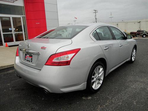 Nissan Maxima XR Other
