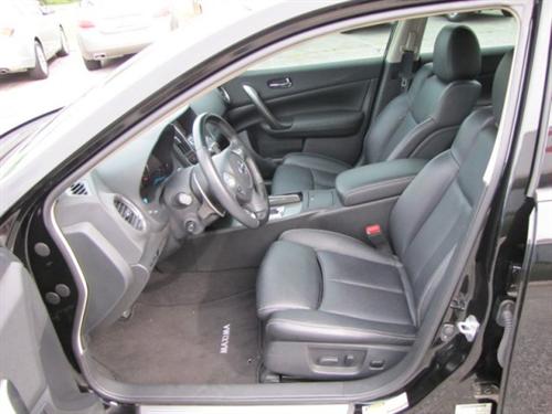 Nissan Maxima 2011 photo 2