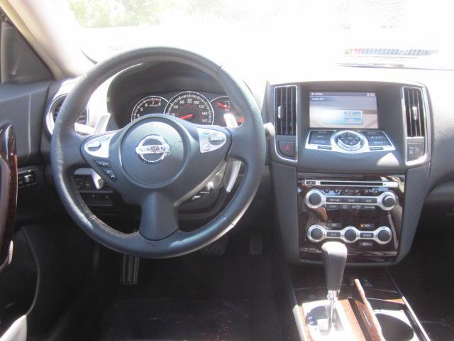 Nissan Maxima 5DR 4WD 15 Sedan