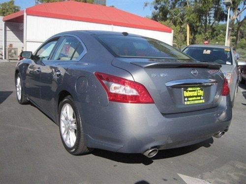 Nissan Maxima 2011 photo 2