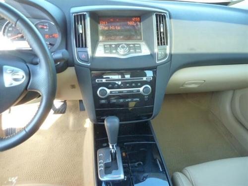 Nissan Maxima 2011 photo 2