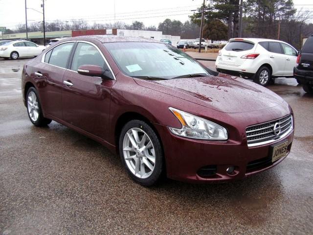 Nissan Maxima 2011 photo 1