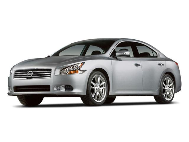 Nissan Maxima Regular Cab 4-wheel Drive Work Truck Sedan