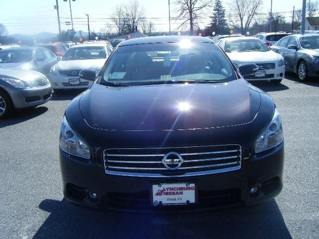 Nissan Maxima 2011 photo 1