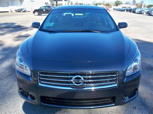 Nissan Maxima 2011 photo 1