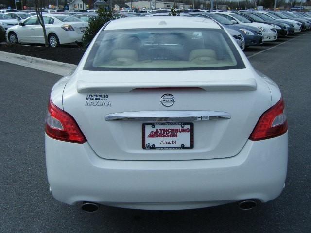 Nissan Maxima 2011 photo 5