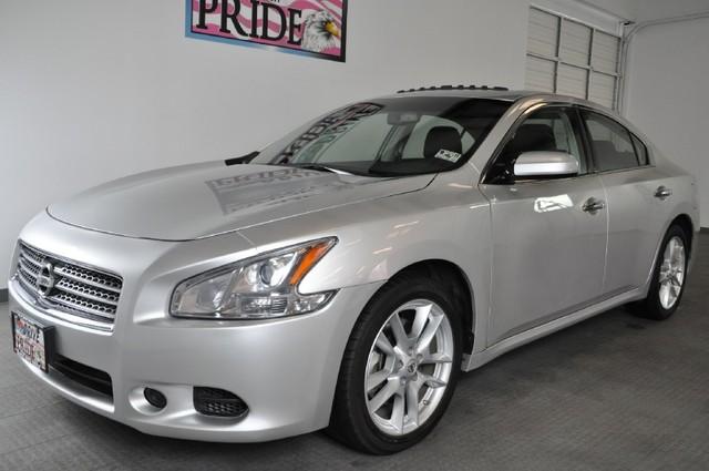 Nissan Maxima 2011 photo 2